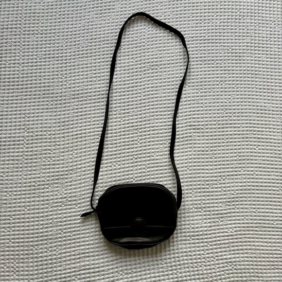 Unisa Handbags - Vintage 80’s Unisa Black Leather Crossbody